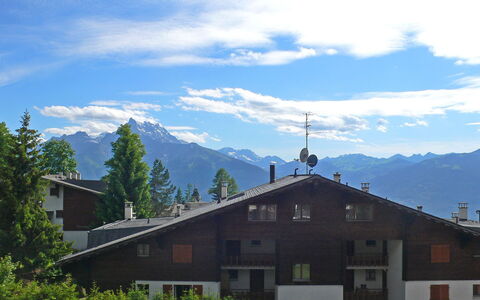 Villars 765: Himmel, Bjerg, Bjergrige Landskabsformer, Sky, Hus, Bjergkæde, Ejendom, Hill Station, Tag, Stad