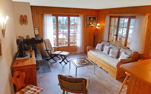 Villars 835: Værelse, Møbel, Stue, Ejendom, Indretning, Bygning, Etage, Bord, Hus, Ejendom
