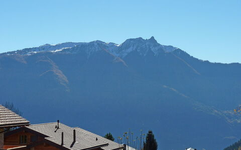 Ovronnaz 170: Bjergrige Landskabsformer, Bjerg, Bjergkæde, Himmel, Hill Station, Alps, Blå, Tag, Kam, Bakke