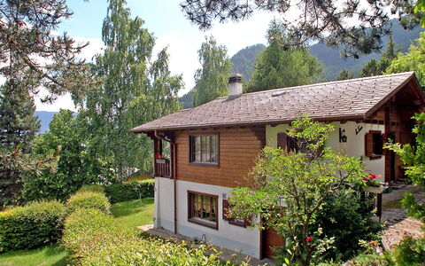 Frênes: Ejendom, Hus, Hjem, Ejendom, Sommerhus, Bygning, Tag, Træ, Estate, Landdistrikt