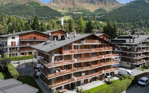 Val Neige 11: Arkitektur, Boligområde, Lejlighed, Bjergkæde, Altan, Alps, Dal, Bjerglandsby, Lærk