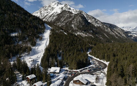 Champex 150: Bjergrige Landskabsformer, Træ, Bjerg, Highland, Sne, Bjergkæde, Hill Station, Bakke, Dal, Vinter
