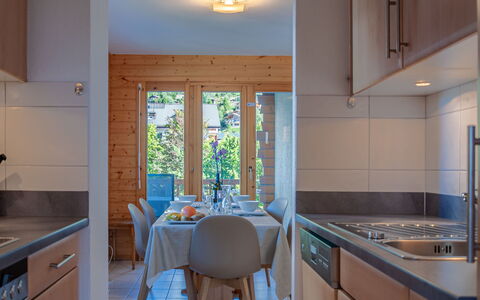Nendaz 360: Cabinetry, Ejendom, Countertop, Møbel, Træ, Køkkenvask, Indretning, Køkken, Håndvask, Gulvbelægning