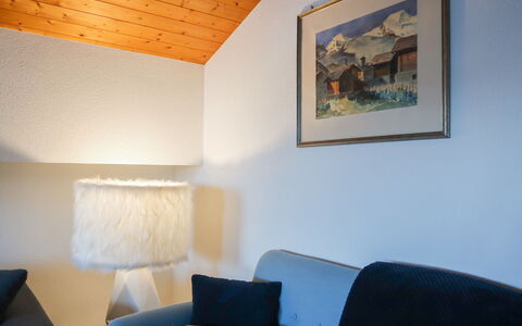 Nendaz 830: Ejendom, Møbel, Komfort, Billedramme, Couch, Træ, Indretning, Stue, Studio Couch, Lampe