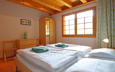 Grindelwald 106: Soveværelse, Seng, Møbel, Værelse, Loft, Sengetøj, Ejendom, Bed Frame, Madras, Indretning