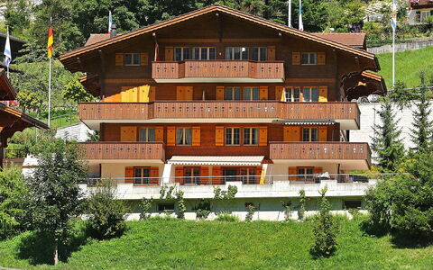 Chalet Perle: Ejendom, Hus, Bygning, Ejendom, Hill Station, Arkitektur, Estate, Hjem, Træ, Sommerhus