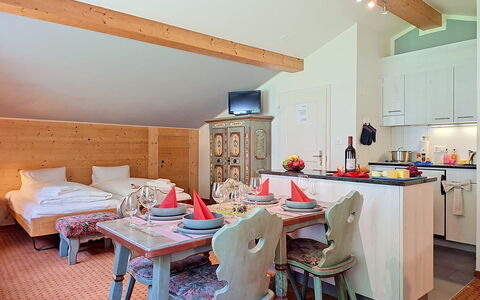 Grindelwald 150: Møbel, Bord, Loft, Stol, Værelse, Sommerhus, Køkken & Spisebord, Alps, Hotel, Stue