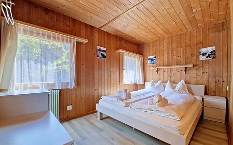 Egg-Isch: Træ, Hjem, Soveværelse, Seng, Sommerhus, Hårdttræ, Bejdse, Sengetøj, Trægulve, Hotel