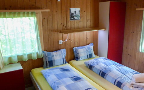 Egg-Isch: Møbel, Ejendom, Komfort, Bygning, Azure, Pude, Textile, Bed Frame, Træ
