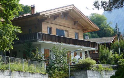 Chalet Holzwurm: Plante, Bygning, Ejendom, Vindue, Himmel, Træ, Hus, Sommerhus, Boligområde, Ejendom