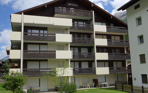 Zermatt 45: Boligområde, Ejendom, Lejlighed, Bygning, Arkitektur, Hus, Ejerlejlighed, Ejendom, Blandet Brug, Facade