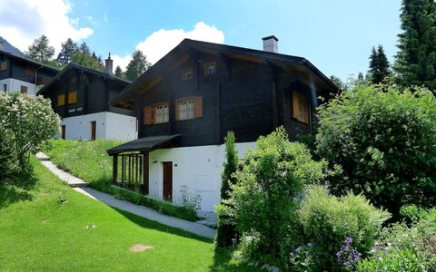 Allegra: Ejendom, Hus, Hjem, Sommerhus, Bygning, Ejendom, Naturlige Landskab, Land Lot, Stuehus, Estate