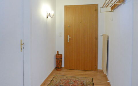 Crans-Montana 155: Værelse, Ejendom, Etage, Hårdttræ, Bejdse, Væg, Træ, Hus, Trægulve, Bygning