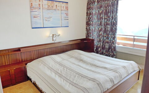 Crans-Montana 155: Soveværelse, Seng, Værelse, Møbel, Ejendom, Madras, Sengetøj, Bed Frame, Sengetøj, Ejendom