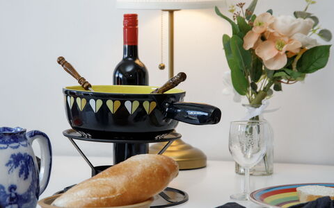 Les Orzières 417: Bordservice, Serveware, Mad, Tallerkner, Vinflaske, Vin, Fingermad, Flaske