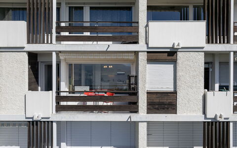 Les Orzières 417: Daytime, Arkitektur, Lejlighed, Altan, Kompositmateriale, Urban Design, Metal, Glas, Ejerlejlighed