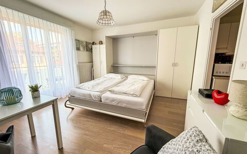 Ascona 100: Møbel, Indretning, Seng, Etage, Soveværelse, Træ, Gulvbelægning, Værelse, Textile, Belysning