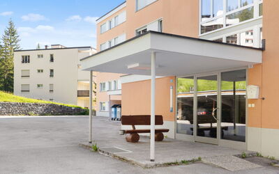 Arosa 100: Bygning, Væg, Vindue, Facade, Boligområde, Arkitektur, Lejlighed, Urban Design, Menneskelig Bosættelse, Kompositmateriale