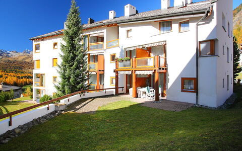 Pontresina 170: Himmel, Plante, Bygning, Ejendom, Vindue, Træ, Urban Design, Arkitektur, Hus, Kvarter