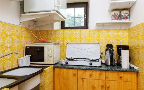 Romantica: Cabinetry, Countertop, Køkken, Komfur, Tap, Husholdningsapparat, Bygning, Køkken Apparat, Køkkenvask, Indretning