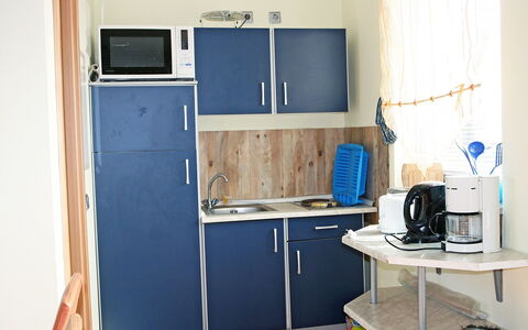 Goetheallee: Møbel, Værelse, Hylde, Ejendom, Væg, Skrivebord, Computer Desk, Indretning, Køkken, Cabinetry