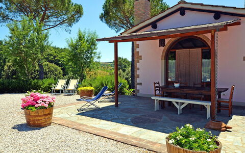Il Vallone: Ejendom, Hus, Bygning, Ejendom, Hjem, Pergola, Backyard, Gård, Gårdhave, Sommerhus