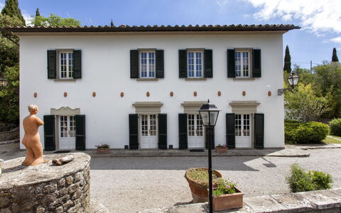 Vittoria: Ejendom, Hus, Bygning, Hjem, Estate, Ejendom, Mansion, Facade, Villa, Arkitektur