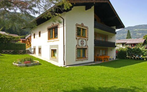 Ferienhaus Kofler: Plante, Bygning, Vindue, Ejendom, Himmel, Grøn, Træ, Hus, Naturlige Landskab, Land Lot