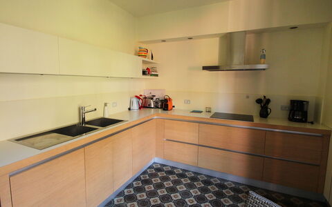 Residenza del Pascià: Ejendom, Værelse, Møbel, Køkken, Indretning, Etage, Bygning, Cabinetry, Flise, Countertop