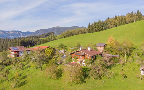 Oberhaslach: Sky, Plante, Himmel, Bjerg, Økoregion, Naturlige Landskab, Træ, Highland, Land Lot, Hus