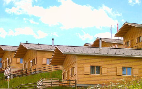 Maiensäss Komfort: Hus, Hjem, Ejendom, Tag, Landdistrikt, Sidespor, Stuehus, Bygning, Himmel, Sommerhus