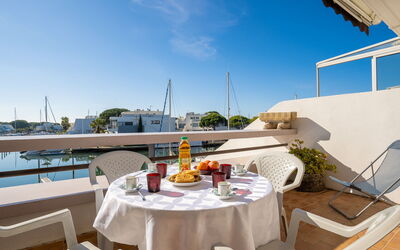 Les Marinas D'Ulysse Iv
