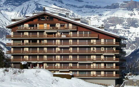 Nendaz 571: Sne, Bygning, Bjerg, Daytime, Ejendom, Himmel, Hvid, Træ, Hældning, Verden