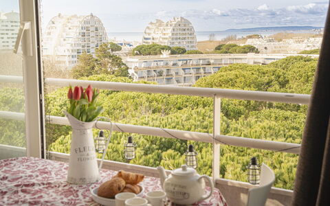 Les Jardins du Couchant: Kort, Design, Parkere