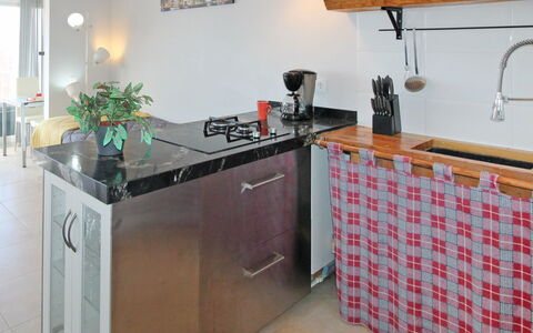 Park Playa Levante: Countertop, Cabinetry, Ejendom, Køkken, Komfur, Indretning, Køkken Apparat, Belysning, Husholdningsapparat, Træ