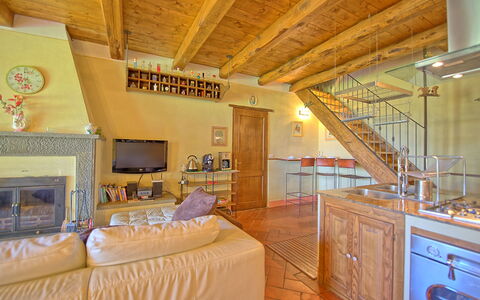 Villa Margherita: Værelse, Ejendom, Møbel, Bygning, Indretning, Loft, Ejendom, Seng, Soveværelse, Hus