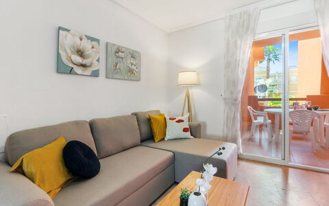 Las Calitas Bloque Iii: Bord, Couch, Møbel, Ejendom, Komfort, Billedramme, Stue, Indretning, Orange, Studio Couch