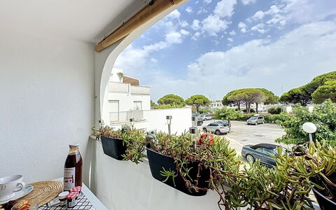 Port Camargue 530: Busk, Have, Boligområde, Plantesamfund, Land Lot, Bunddække, Landscaping, Backyard, Gård