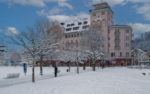 Interlaken 400: Sne, Daytime, Vinter, Bygning, Vindue, Afdeling, Fryser, Kvist