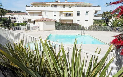 Cavalaire 350: Blå, Svømmepøl, Udvej, Skygge, Eco Hotel, Hotel, Tropics, Landscaping, Villa
