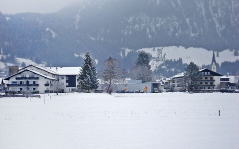 Fellhornstrasse: Sne, Vinter, Himmel, Bjerg, Atmosfaeretryk Fænomen, Bjergkæde, Hill Station, Alps, Sky, Stad