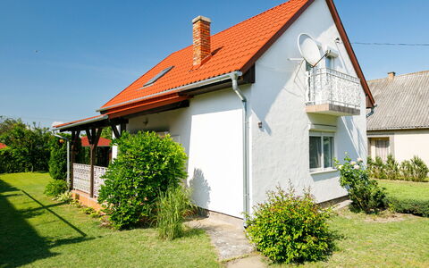 Pergola: Plante, Himmel, Bygning, Ejendom, Vindue, Hus, Land Lot, Dør, Sommerhus, Græs