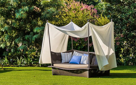 Giardino: Telt, Træ, Græs, Skygge, Baldakin, Pavilion, Fritid, Camping, Backyard