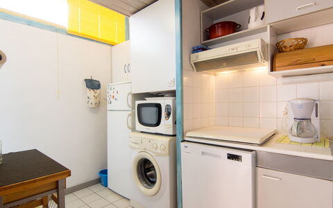 Le Gallia: Ejendom, Værelse, Større Bandage, Vaskerum, Køkken, Bygning, Hus, Møbel, Cabinetry, Indretning