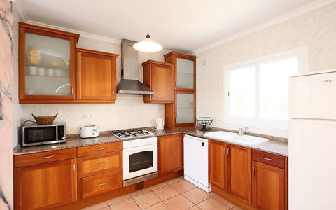 Pla del Mar: Ejendom, Værelse, Køkken, Møbel, Cabinetry, Countertop, Bygning, Hus, Indretning, Etage