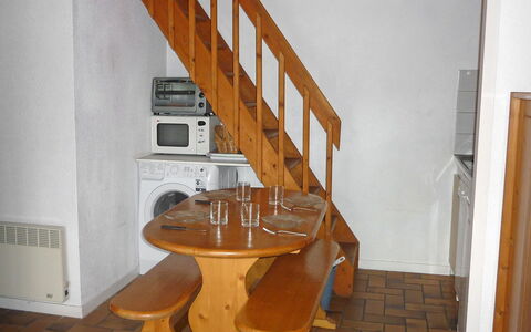 Capbreton 606: Trappe, Værelse, Gelænder, Møbel, Bord, Træ, Stol, Etage, Hus, Bejdse