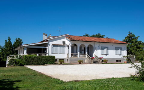 Casa Grion: Svømmepøl, Hjem, Sommerhus, Estate, Stuehus, Have, Villa, Hacienda, Gård, Landscaping