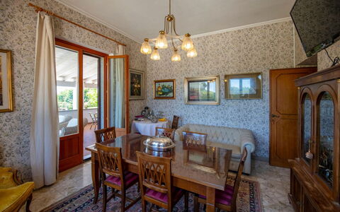 Casa Grion: Indretning, Gulvbelægning, Etage, Hjem, Værelse, Loft, Bejdse, Stueplante, Spisestue, Billedramme