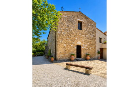 Pieve di Sant Ippolito: Have, Sommerhus, Stuehus, Skygge, Landscaping, Estate, Gård, Backyard, Stenmur, Hacienda