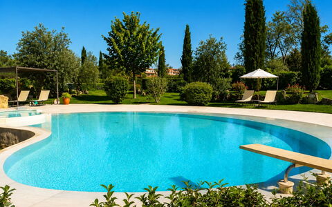Pieve di Sant Ippolito: Have, Sommerhus, Stuehus, Skygge, Landscaping, Estate, Gård, Backyard, Stenmur, Hacienda